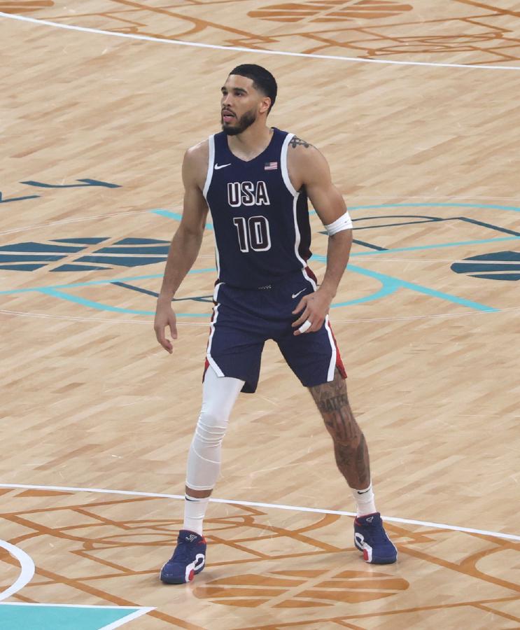 塔图姆2024巴黎奥运会全纪录：美国男篮金牌之旅与国际赛场角色解析